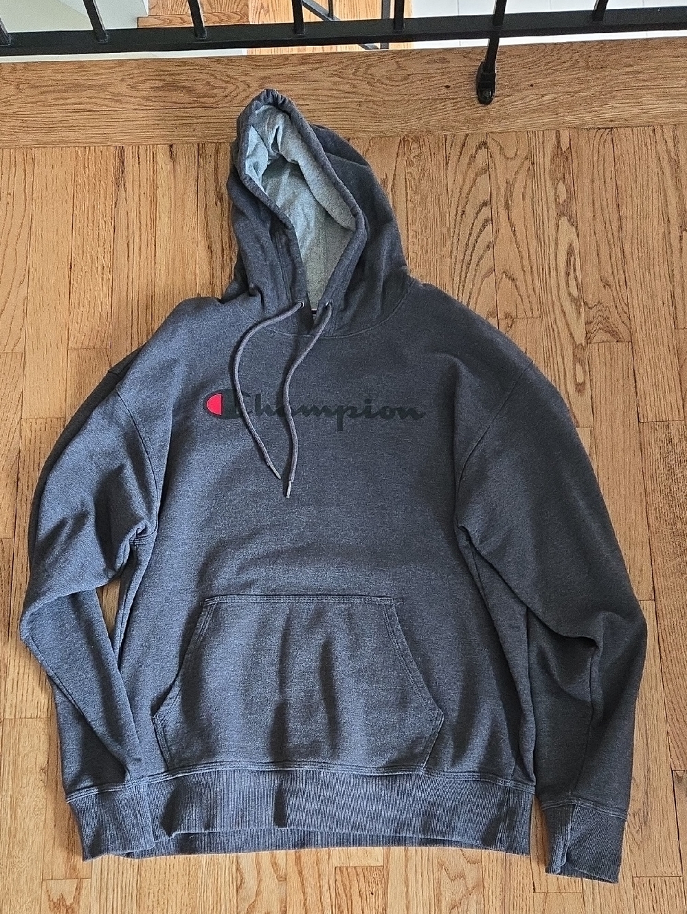 Champion Men’s Dark Gray Pullover Hoodie Sizr Large